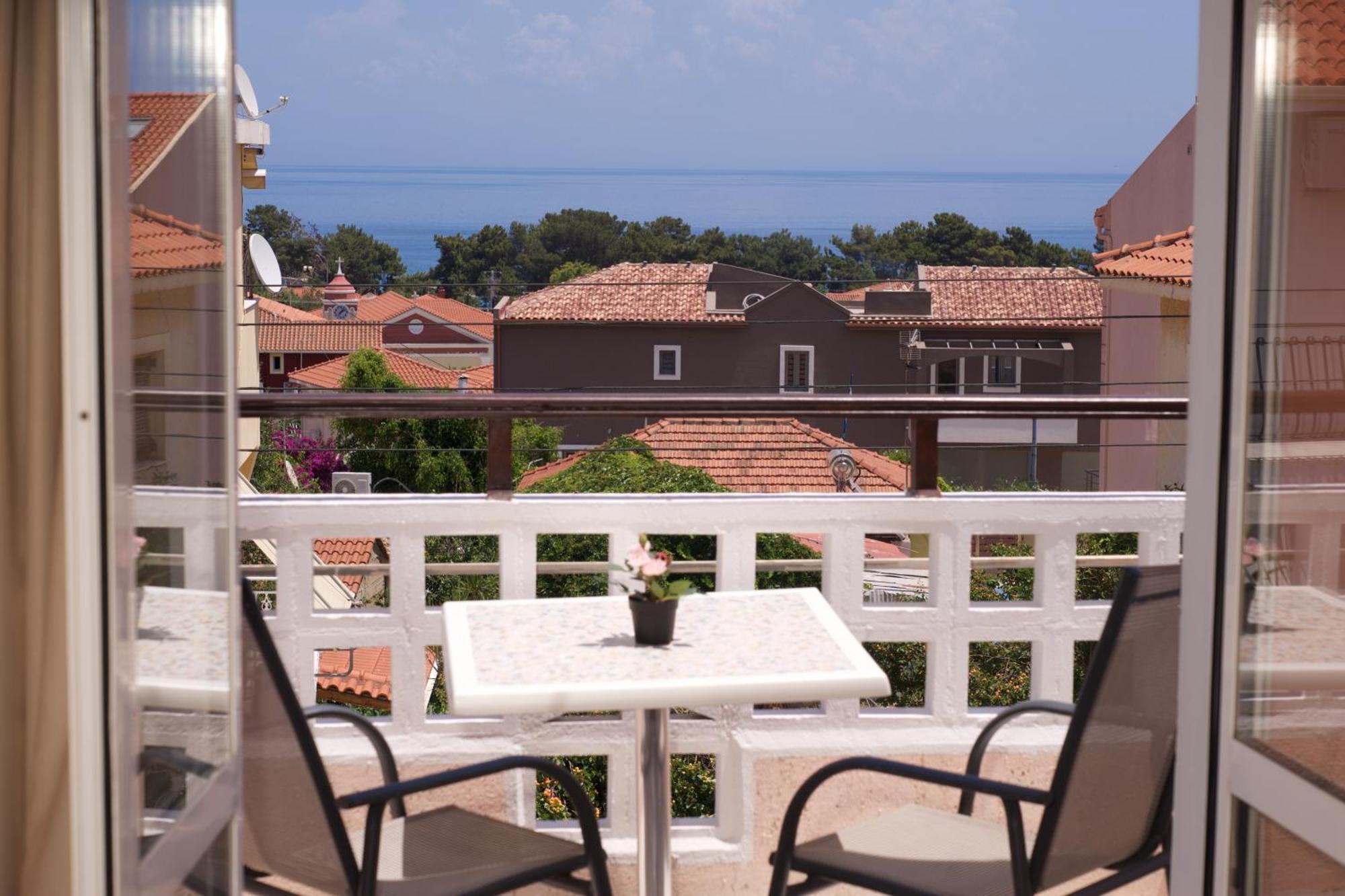 Theodora Studios & Apartments Skala  Bagian luar foto