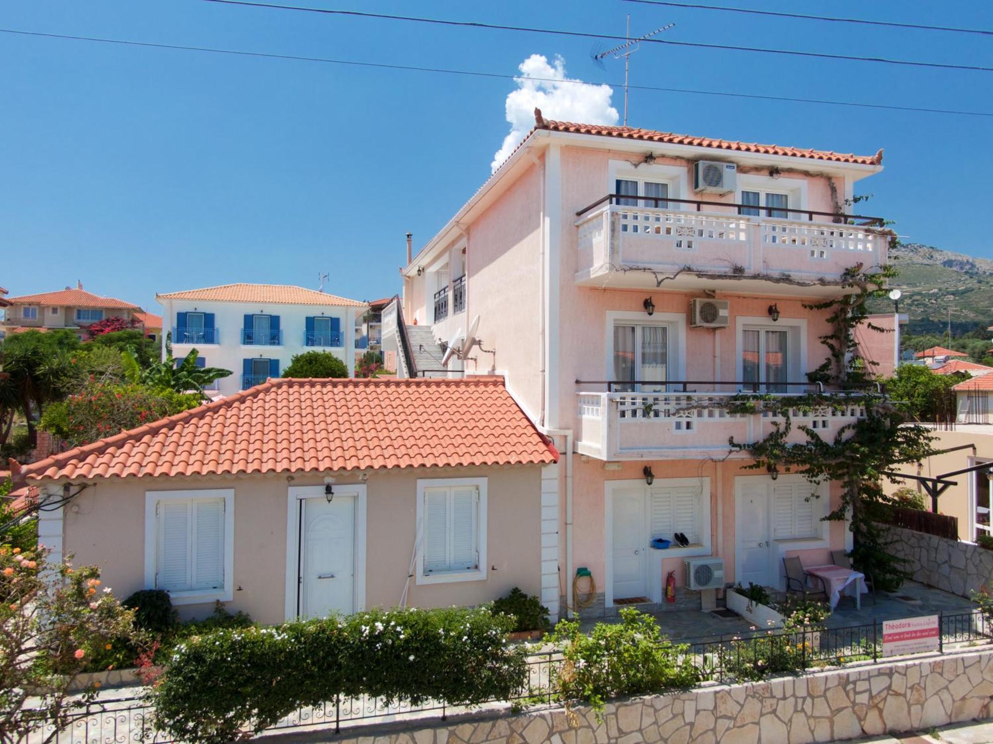 Theodora Studios & Apartments Skala  Bagian luar foto
