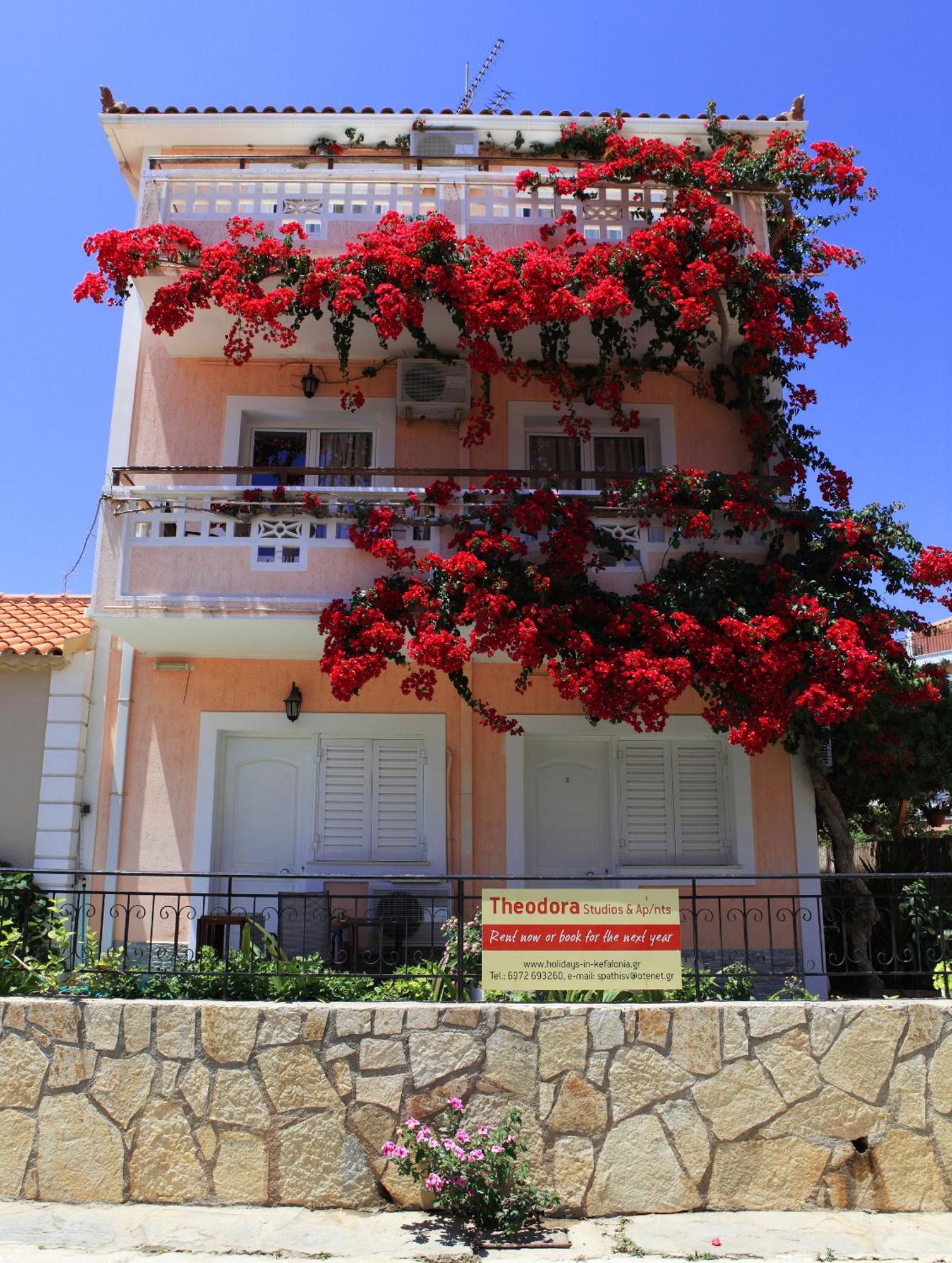 Theodora Studios & Apartments Skala  Bagian luar foto